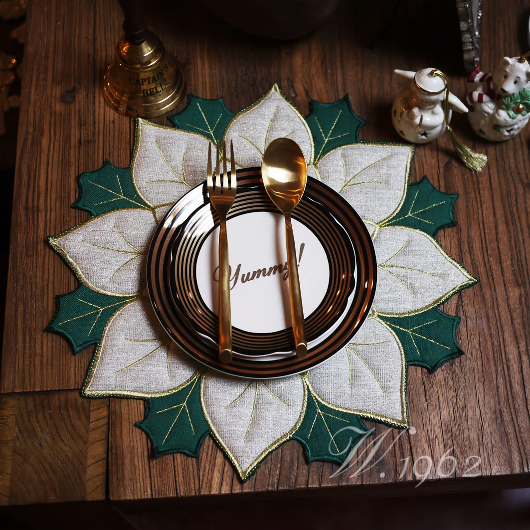 

Christmas Table Mats for Dining Table Vintage Placemat Red Meal Non-slip Heat Resistant Dining Table Place Mats Christmas T7C12