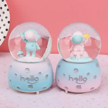 

Creative Spaceman Snow Globe Crystal Ball Rotating Music Box Christmas Decoration For Home Home Decoration Accssories