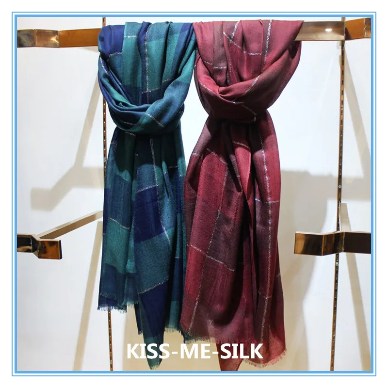 KMS Gold silk large lattice ring cashmere long scarf in autumn and winter thin cashmere big shawl for women 90*200CM/75G
KMS Gold silk large lattice ring cashmere long scarf in autumn and winter thin cashmere big shawl for women 90*200CM/75G