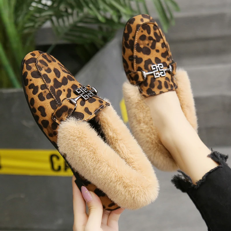 Зимняя обувь на плоской подошве; женская теплая зимняя обувь; женская обувь на меху из плюша; замшевая обувь на платформе с леопардовым принтом; мокасины; домашняя обувь