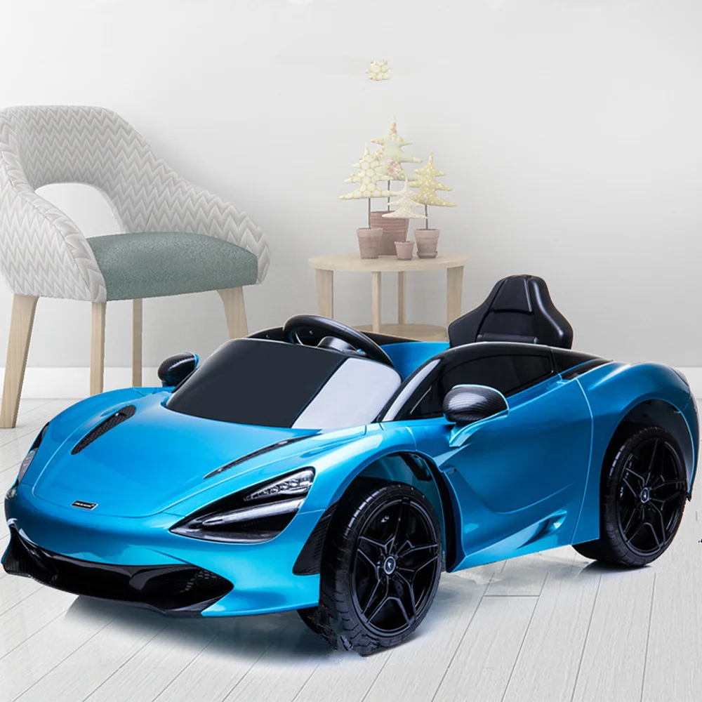 Электрический игрушечный автомобиль дети могут кататься на четырехколесных