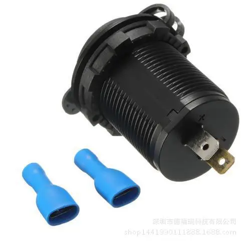 Автомобильное зарядное устройство адаптер питания с двумя USB выходами мобильный