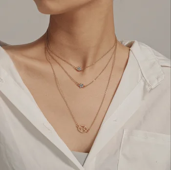 

Ornament Creative Geometry Hollow out Circle Necklace Women's Elegant Simple Small Star Micro Pave Necklace