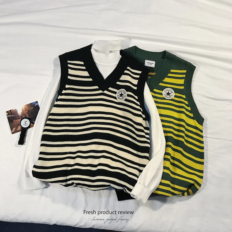 

2020 Spring New Korean Couple Literary Neutral Stripe Men's Sleeveless Knitted Base Street Loose Casual Sweater Vest