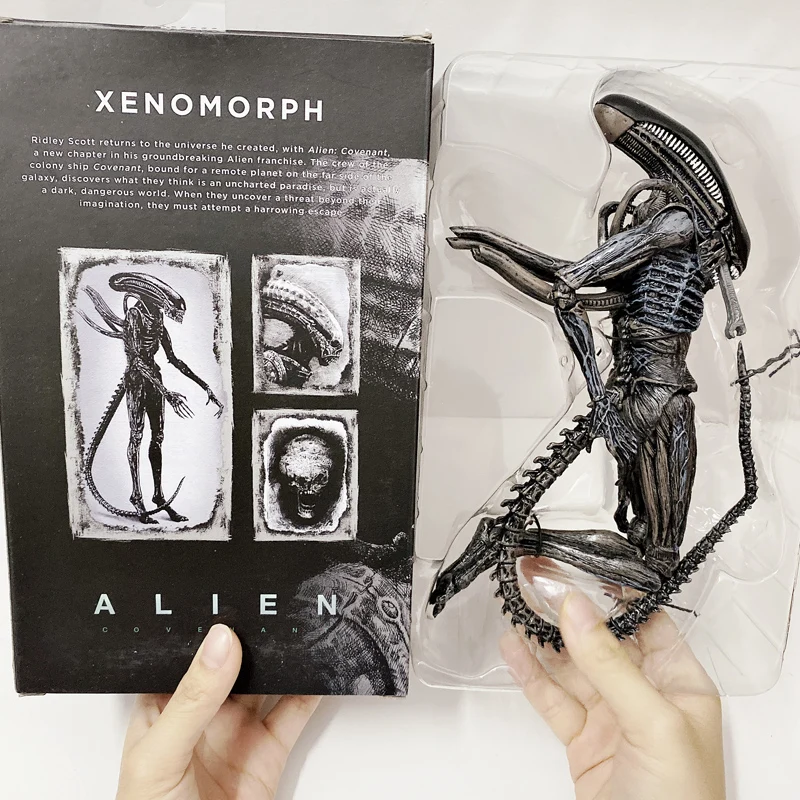 

AVP Aliens Predator Alien Xenomorph PVC Action Figure Model Toy Doll Gift