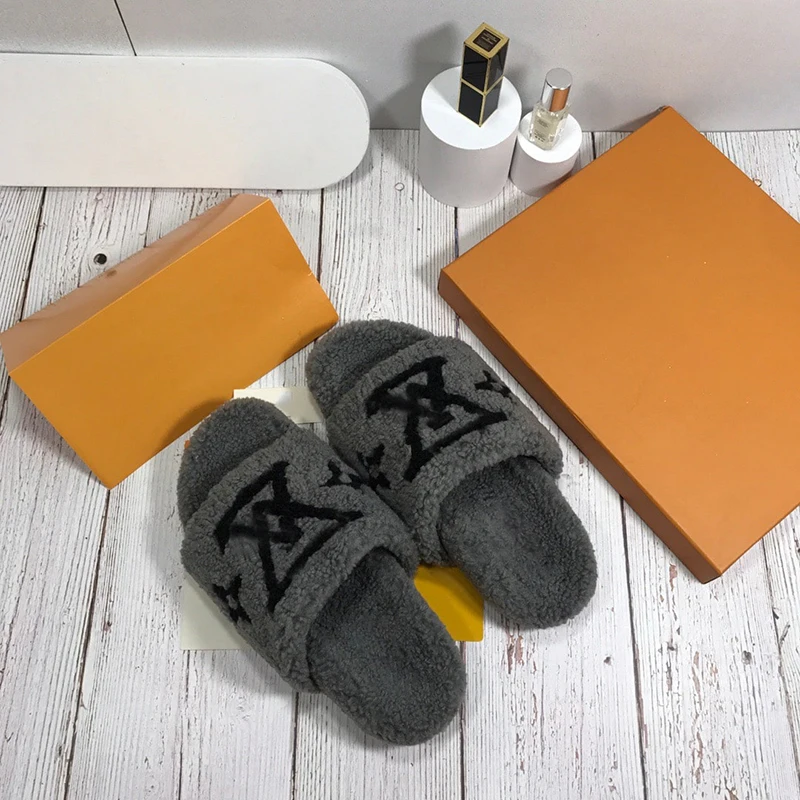 Luxury brand designer 2021 autumn and winter new cotton shoes high quality customized famous brand women's wool shoes indoor