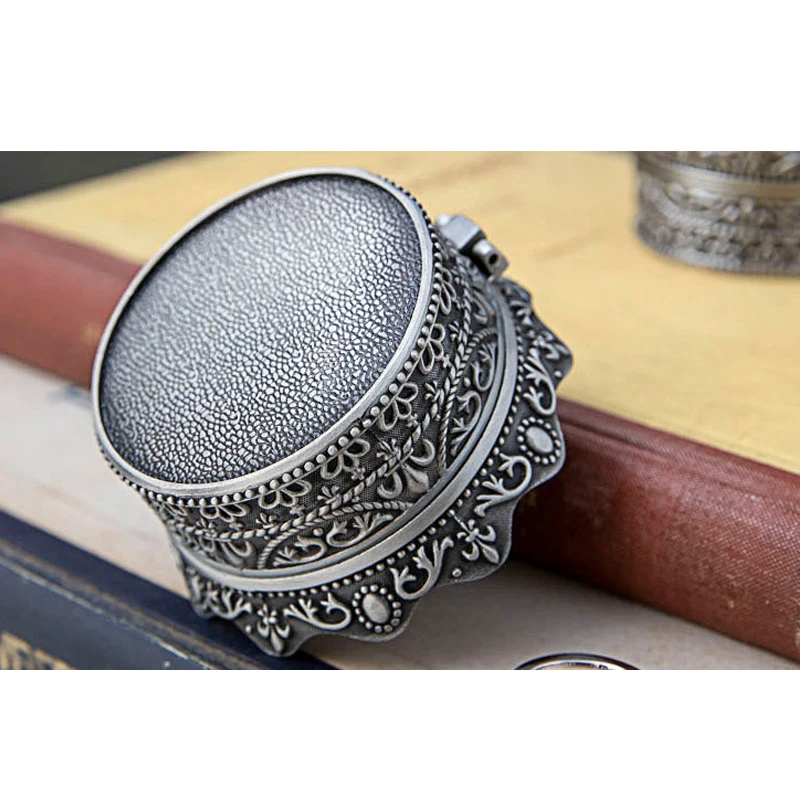 Vintage Crown Jewelry Storage Box Exquisite Metal Small Cute Princess Wedding Birthday Gift Box