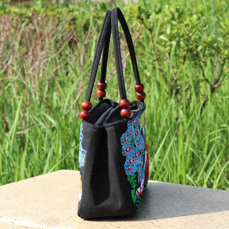 New Fashion Embroidery Women Small handbags National Floral Embroidered Lady Top-handle bags Single-layer Beading Falp Carrier