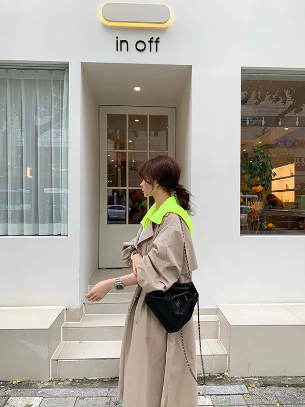 Южная Корея Dongdaemun осень и зима популярный модный флуоресцентный зеленый смешанный цвет славный короткий рост длинный с капюшоном Тренч