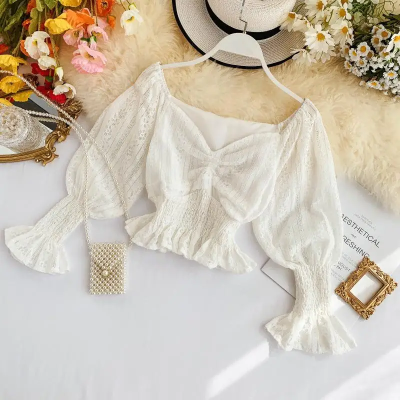  2019 new fashion women's blouse shirt Fresh and sweet short lace lantern sleeve shirt