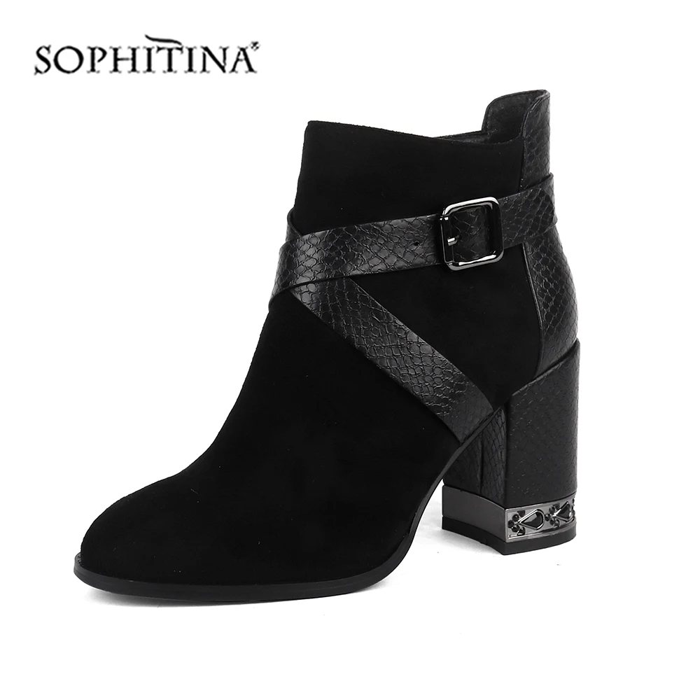 SOPHITINA/удобные ботинки с круглым носком; Специальный дизайн; обувь на квадратном каблуке с узкими лентами; женские ботильоны с резным узором; BY139