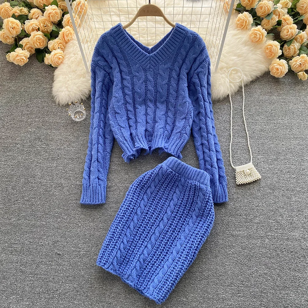 Женский трикотажный комплект из 2 предметов однотонный пуловер с V-образным