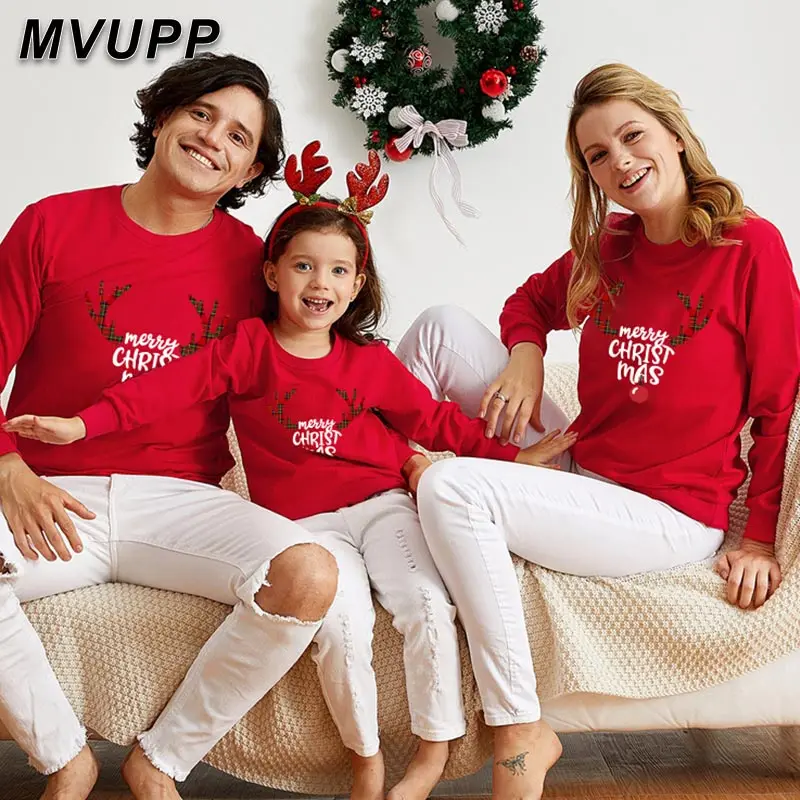 Одинаковые Рождественские свитера для всей семьи с принтом оленя для папы, мамы и меня; Детский комплект; Одежда для маленьких девочек; хлопковые толстовки с капюшоном с буквенным принтом