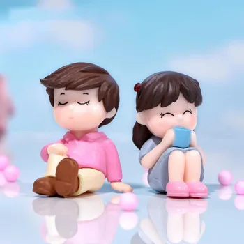 

1pair Lovely Girl Boy Micro Landscape Ornament Figure Toys Cartoon Couple Model Desktop Decor for Kids Boy Girl Gift