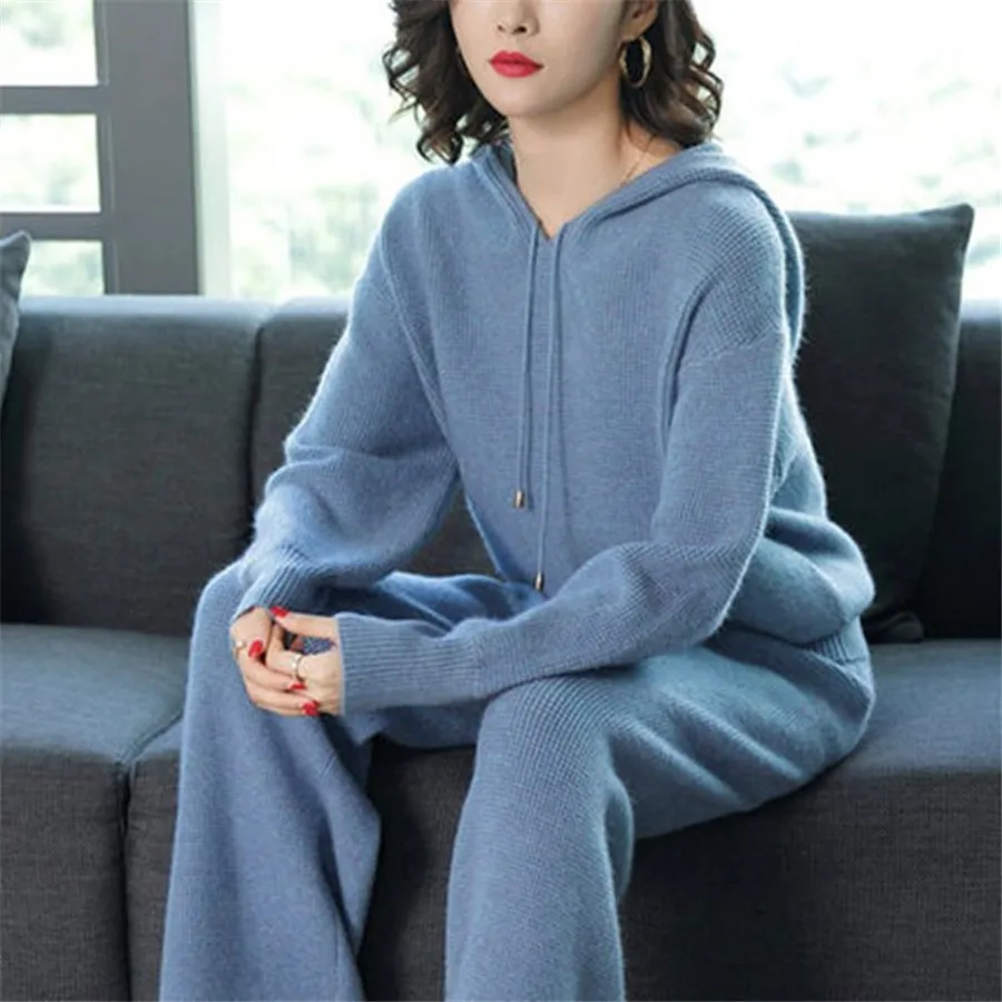 Женский трикотажный спортивный костюм комплект из 2 предметов свитер и штаны