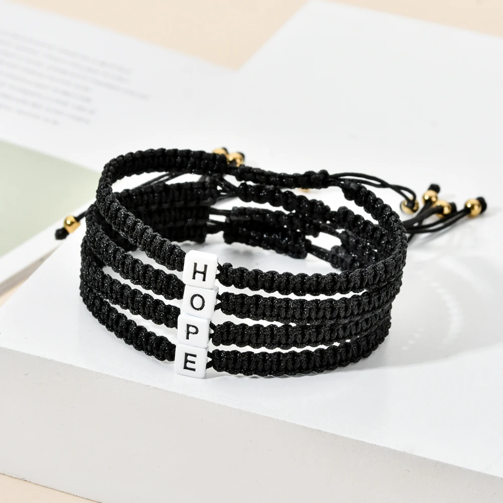 Pulseiras c pingentes