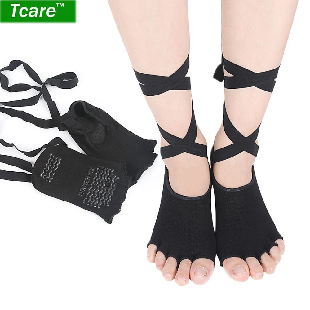 

1Pair Professional Yoga Half Toe Socks, Toe Separator, Made by Cotton, Anti-Slip with Ballet Straps
