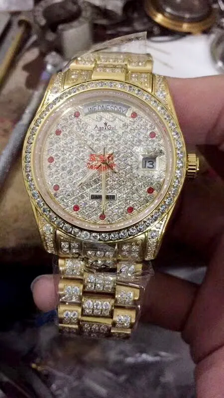

Famous Brand New Mens Daydate Gold Silver Full Diamonds Watch Automatic Mechanical Stainless Steel Sapphire Glass Sports Watches