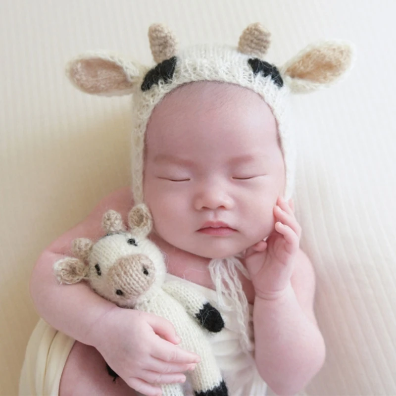 

2Pcs/Set Newborn Baby Photography Props Crochet Knitted Cute Cow Ox Beanie Hat and Animal Doll Toy Infant Bonnet Cap