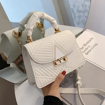 

On the new small bag female 2020 new fashion Korean cross-body bag snake texture one-shoulder bag fashion small square bag