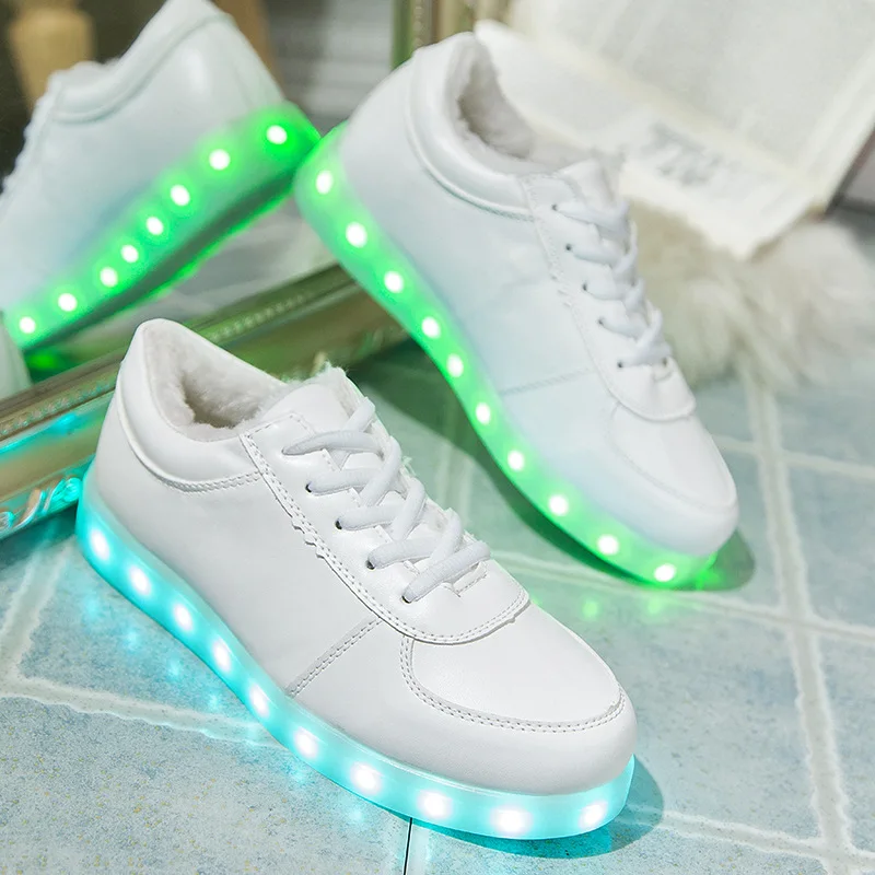 3565234318_894274477