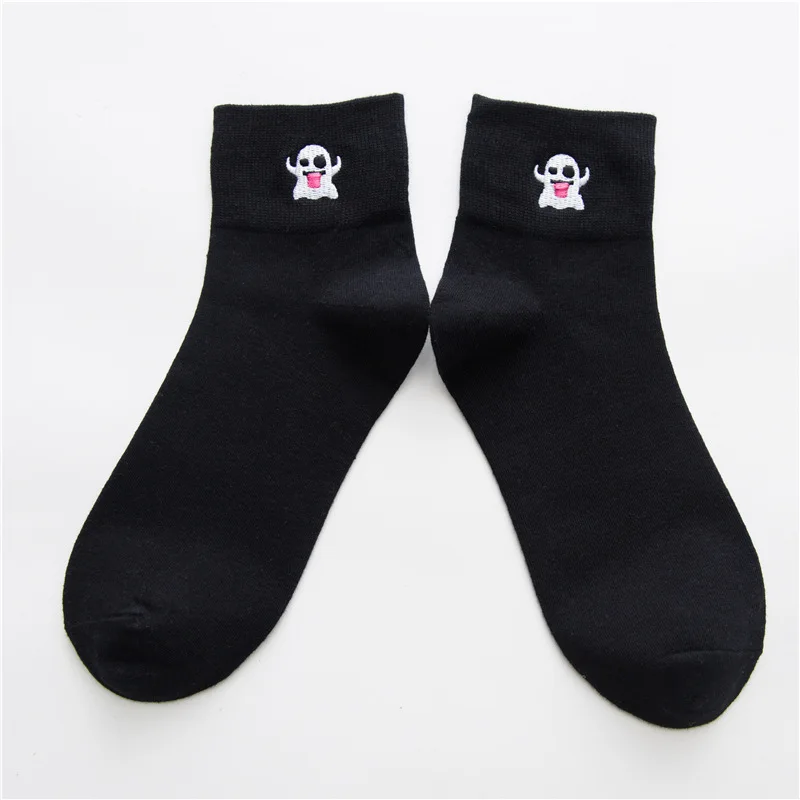Women Socks Autumn Winter New Cotton Embroidery Cartoon Black White Tube Ladies College Wind Personality Casual Sports Sock - Color: Black Grimace