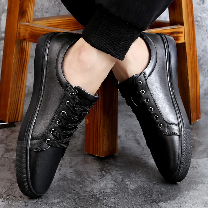 Men Sneakers New Fashion High Quality Soft Simple Casual Shoes Men Comfortable Breathable Ultra-light Genuine Leather White Shoe
