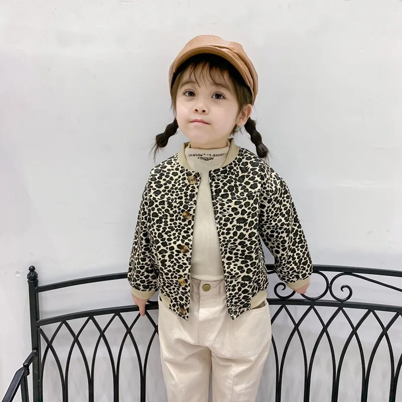 

2009 New Children's Leopard-print Jacket with Long Sleeves and Fashion Alphabet Printing for Children