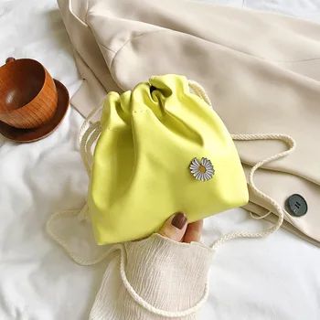 

Spring and summer mini bag female 2020 new Korean version of the wild messenger bag fashion foreign solid color small square bag