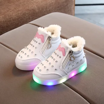 

2020 Children Glowing Shoes Princess Rhinestone shoes Girls LED Shoes winter Cute Baby Sneakers Shoes with plush/without plush