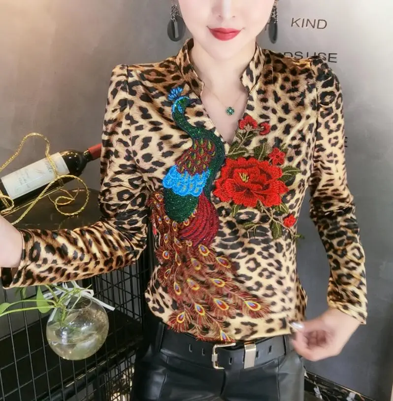Heavy work embroidered T-shirt women long-sleeved temperament V-neck bottoming slim top tees plus size