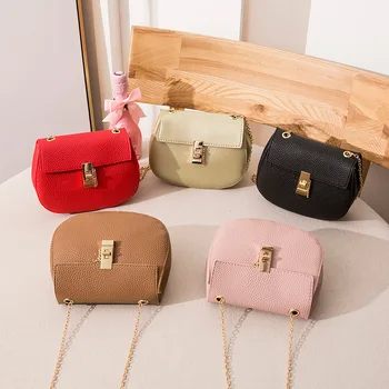 

Women's Lychee Pattern Lock Saddle Bag 2020 Spring/Summer Korean New Product Covered Lock Crossbody Phone Bag