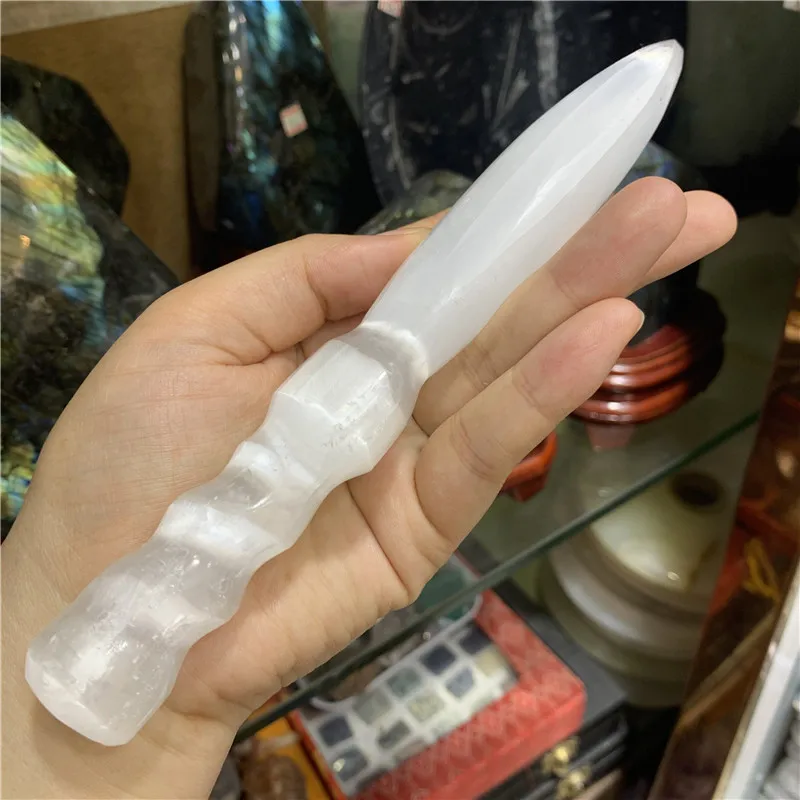 1pcs Natural crystal Selenite Carved Healing Stone Dagger Quartz Mineral Gem Wand Chakra Point Gift Wicca Decor 1pcs Natural crystal Selenite Carved Healing Stone Dagger Quartz Mineral Gem Wand Chakra Point Gift Wicca Decor