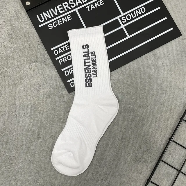 New European and American spring and autumn hip-hop fashion socks personality male alphabet socks sports skateboard leisure sock wk179-3