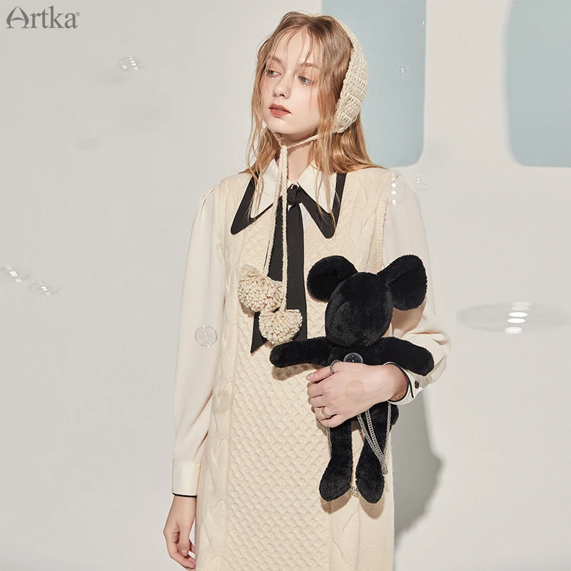 

ARTKA 2020 Autumn New Women Sweater Dress Elegant V-Neck Knitted Vest Dresses Soft Sleeveless Long Sweater Dress WB20304Q