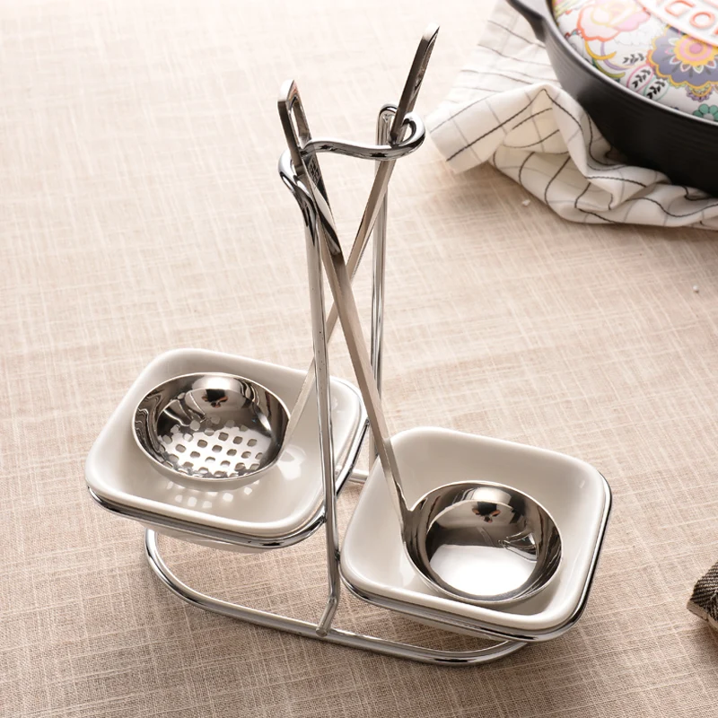 

New Stainless Steel Double-ended Soup Spoon with Metal Rack Strainer Set Kitchen Shelves Serving Spoon Big with Ceramic Dish