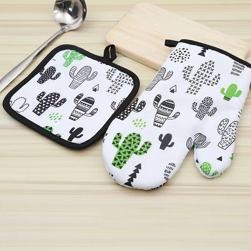 2pcs Cactus Insulated Pad Glove Heat Resistant BBQ Cooking Baking Kitchen Oven Gloves Cushion Mat