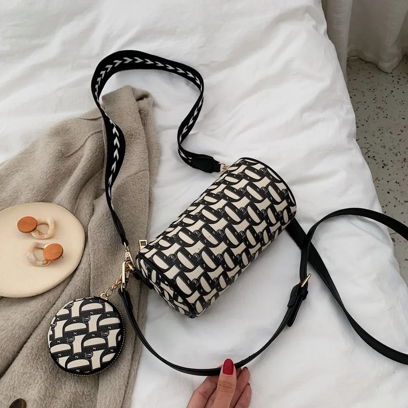 

Online Celebrity Celebrity Style Wide-Strap Bag Women's 2020 New Style Fashion Korean-style Versatile Shoulder Bag Western Style