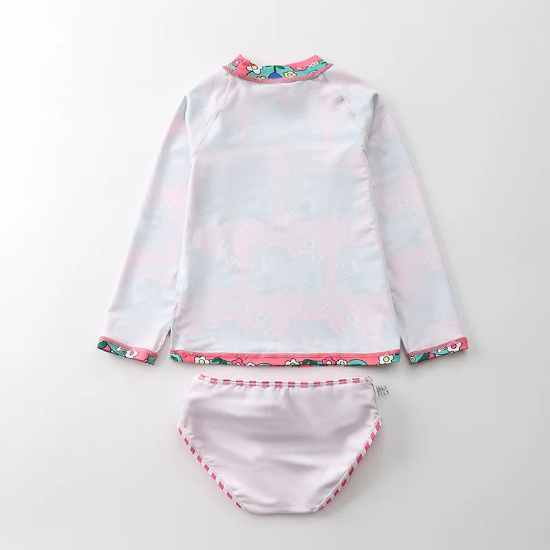 14141874034_1948424441