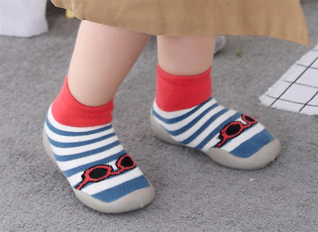 Обувь для малышей; носки для малышей; нескользящие носки-тапочки для малышей; детская обувь с мягкой резиновой подошвой; утепленная махровая обувь для малышей