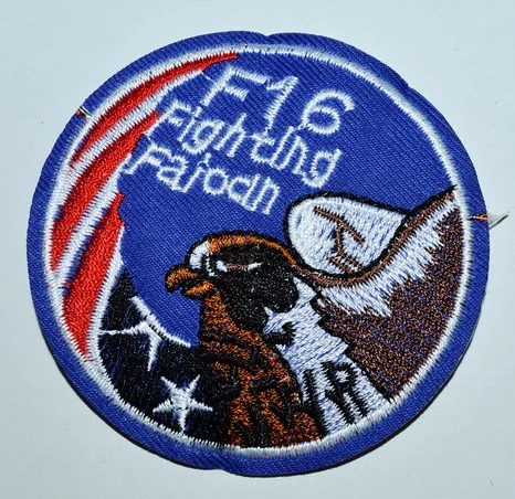 

(5 шт.) вышитый патч с утюгом F Fighting Eagle Air Force Jet, около 7,8 см