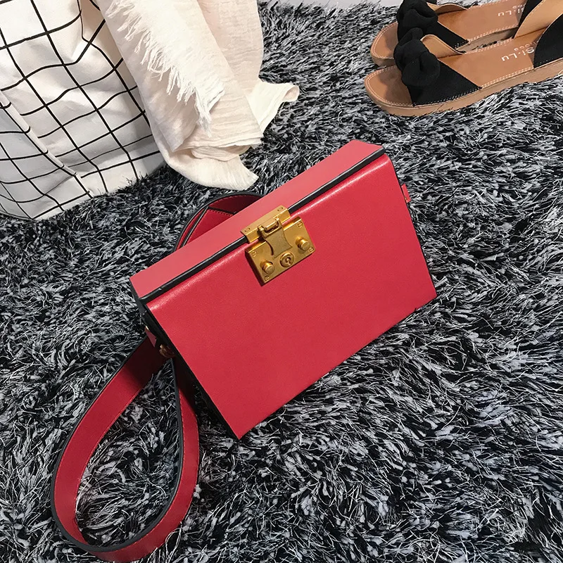 

2019 New Style Stereo Stereotypes Small Box Pig Nose Lock Shoulder Oblique WOMEN'S Bag