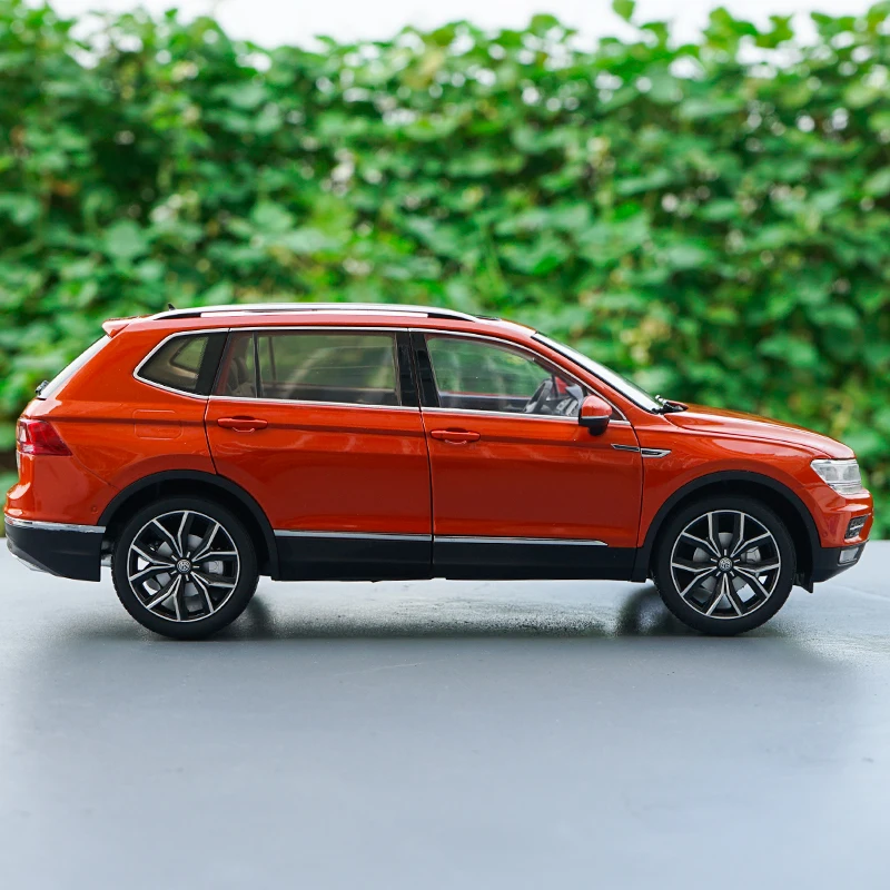 1:18 Высокая тщательная VW TIGUAN L сплав модель автомобиля статические металлические модельные автомобили с оригинальной коробкой