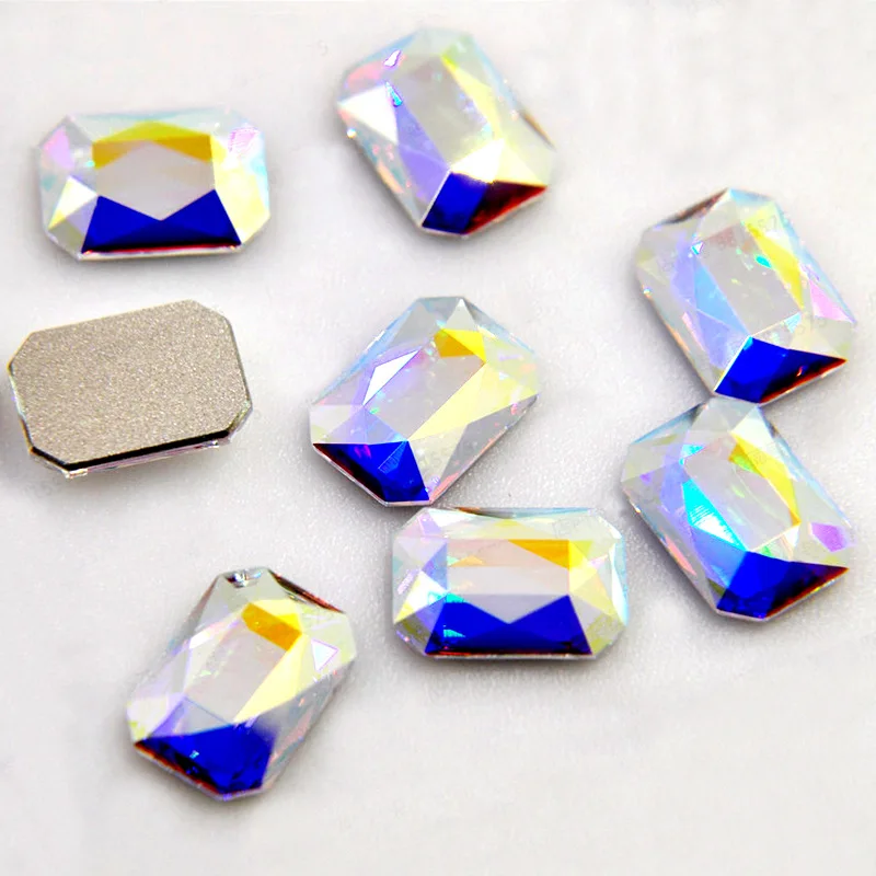 13207527115_1465660665