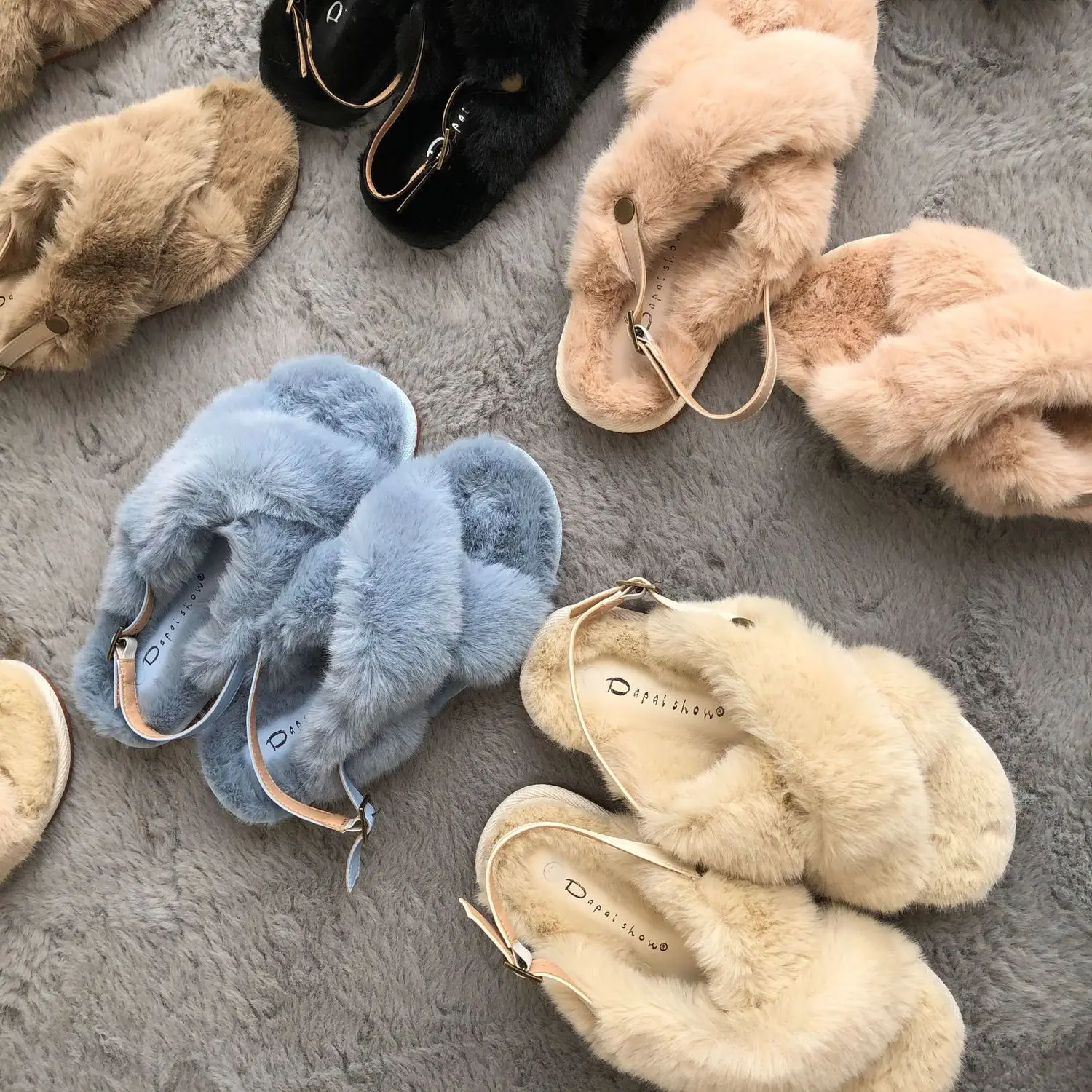 

Shoes Flock Plush Slippers For Adults Shallow Slides Rubber Flip Flops Fur Flat Hawaiian Soft Scandals PU Autumn Basic Flock