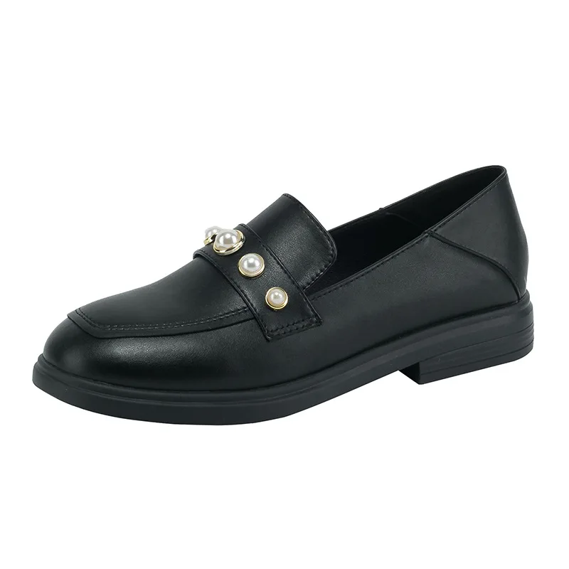 2021 Spring and Autumn low Heel shoes women's fashion design black pearl true leather loafers large size 41-43 free shipping