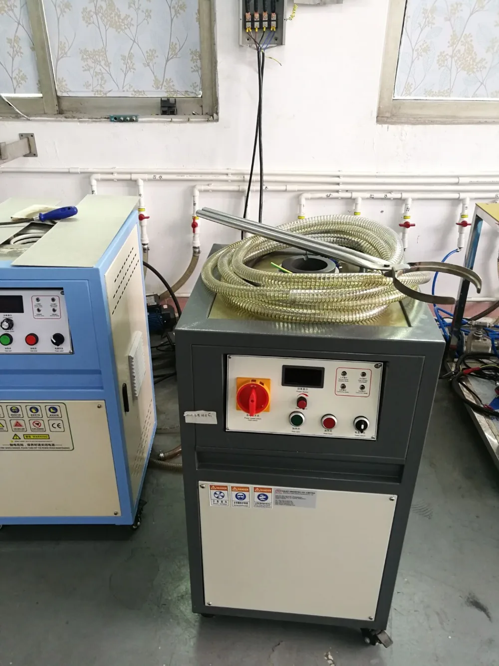 16E1B8053FE918D99FDE1078618E27A3