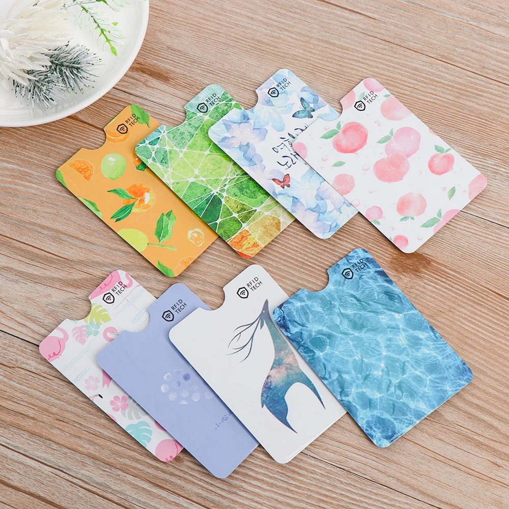 

4PCs pattern random Safety ID Card Case Bus Card Cover Cute Pattern RFID Anti-degaussing Bank Card Holder IC Aluminum Foil Bag