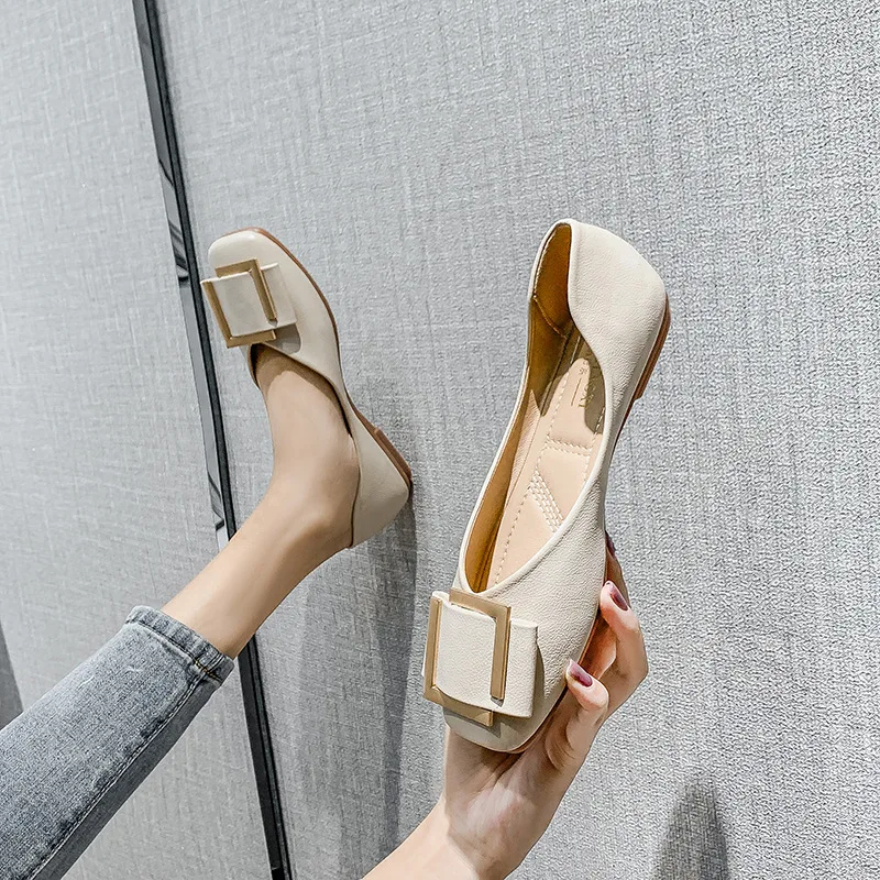 Big Size 35-43 Women Flats Shoes Bow Metal Buckle Decoration Ballet Shoes Office Lady Slip on Leaher Loafers Spring Fashion