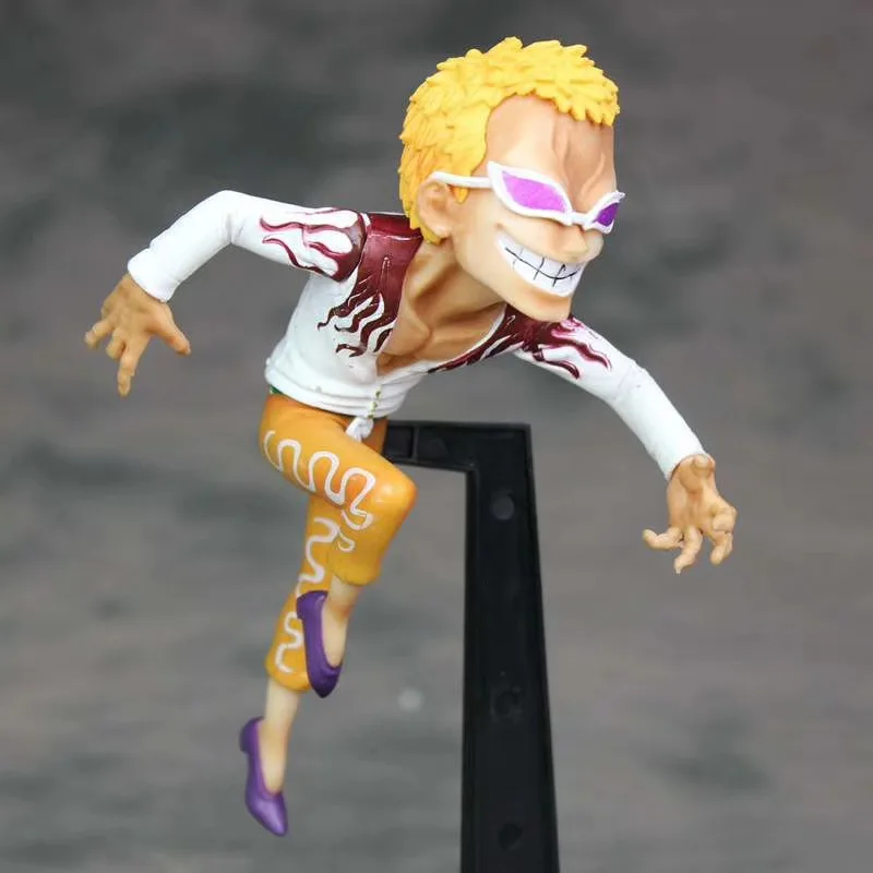 Один кусок битва семь у Хай маленький Тан мин Doflamingo штучный Гараж Комплект Модель